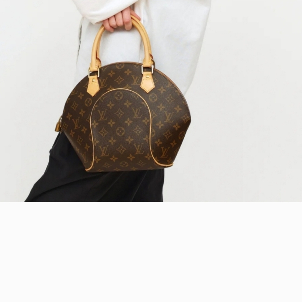 Monogram Satchel  No Bags Ventage 12.5-14.5 Inch Wide.10-11 Inch H 13-15 Cm Deep